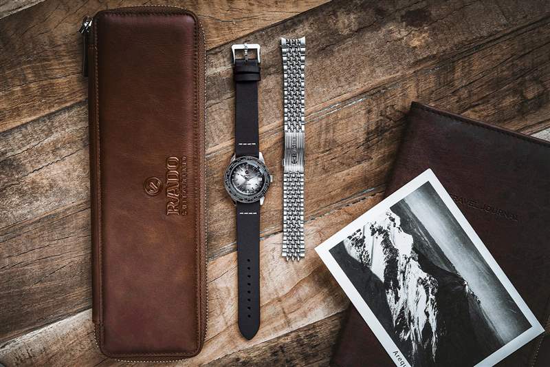 雷達(dá)表推出全新庫克船長Over-Pole Worldtimer限量版-復(fù)刻表