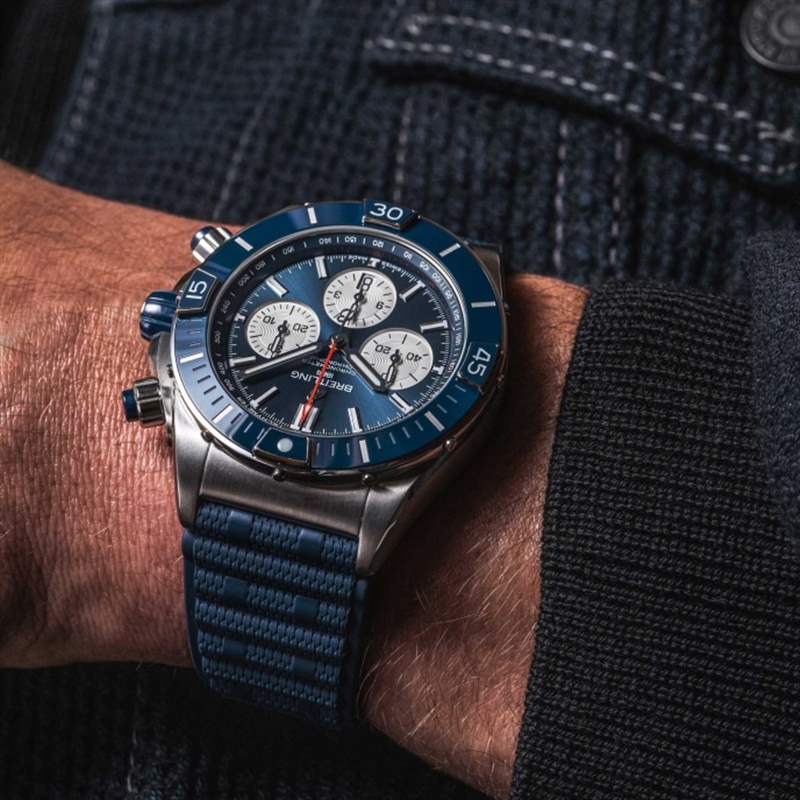 Breitling百年靈全新Super Chronomat B01 44｜有型豪邁之選-復刻表