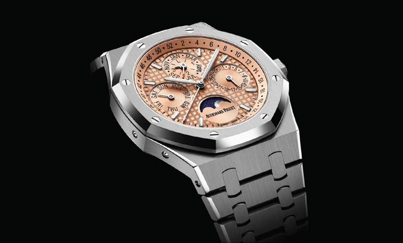 鮭魚面、鈦金屬表殼!愛(ài)彼皇家橡樹(shù)萬(wàn)年歷限量版走出日本,全球發(fā)行-復(fù)刻表