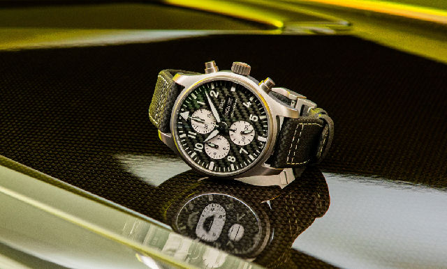 賽車同款材質(zhì)！IWC飛行員計時腕表「AMG」特別版-復(fù)刻表
