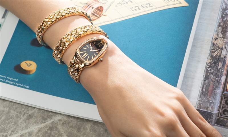 菱格紋環(huán)繞式表帶登場！BVLGARI Serpenti Spiga繾綣姿態(tài)添新貌-復刻表