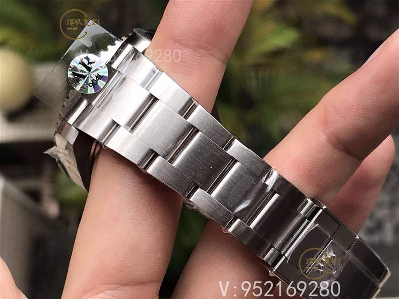 AR廠勞力士黑鬼王海使V2最高版本復(fù)刻做工和N廠黑鬼王對(duì)比怎么樣-復(fù)刻表