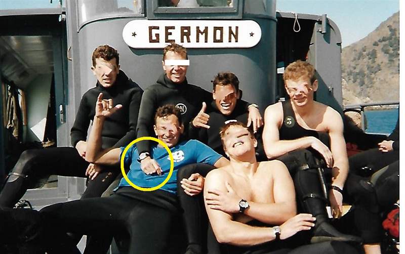 兩位原始所有者都鐸海軍陸戰(zhàn)隊國家潛艇手的故事-復刻表