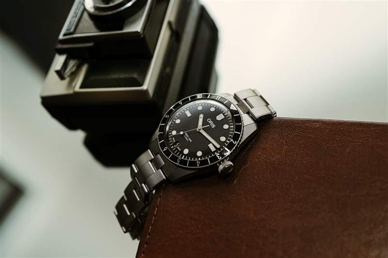 使用新款Oris&nbsp;Divers 65 親身體驗 12 小時表圈和啞光表盤-復刻表