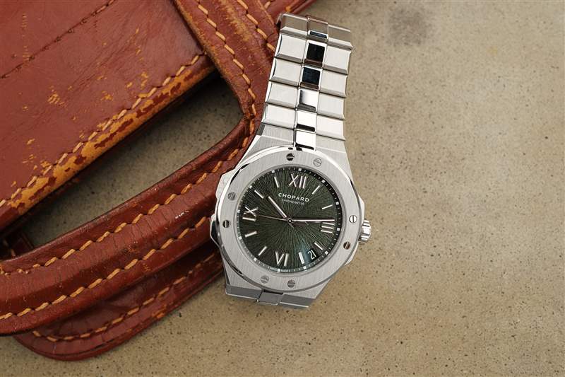 正在推出蕭邦宣布一只新的綠色高山鷹-復(fù)刻表