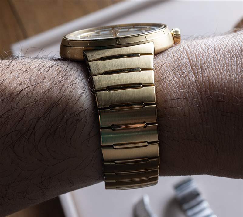 親身體驗(yàn)：路易威登重新推出高端一體式手鏈?zhǔn)直?Tambour-復(fù)刻表