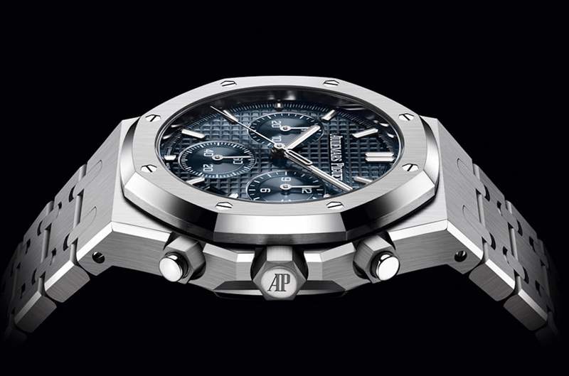 AP皇家橡樹最新行情出爐愛彼自動計時碼表一年前后價格縮水4成-復(fù)刻表