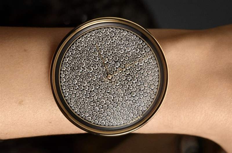 香奈兒高級(jí)制表與高級(jí)訂制服的邂逅Mademoiselle Privé腕表系列-復(fù)刻表