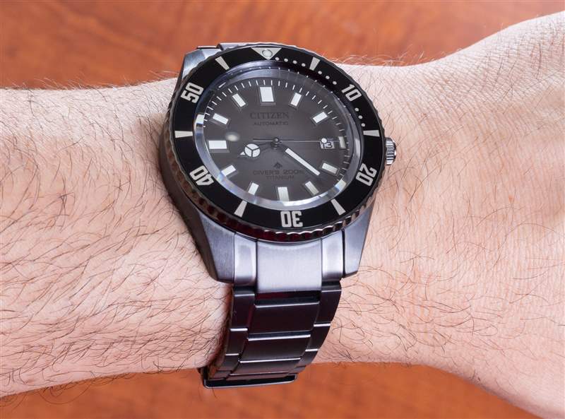 手表評(píng)論：西鐵城Promaster Dive自動(dòng)腕表“Fujitsubo”NB6025-59H DLC超級(jí)鈦金-復(fù)刻表