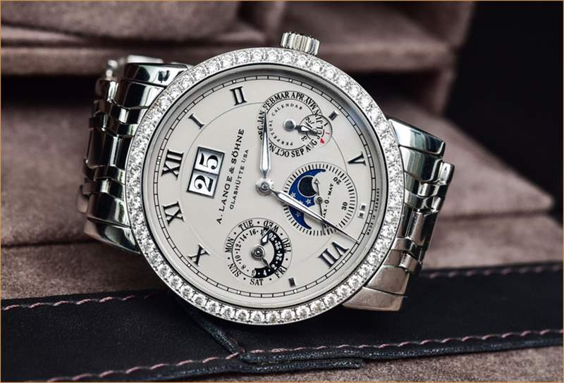 朗格手表和百達(dá)翡麗哪個(gè)好(朗格和百達(dá)翡麗檔次對(duì)比)-復(fù)刻表