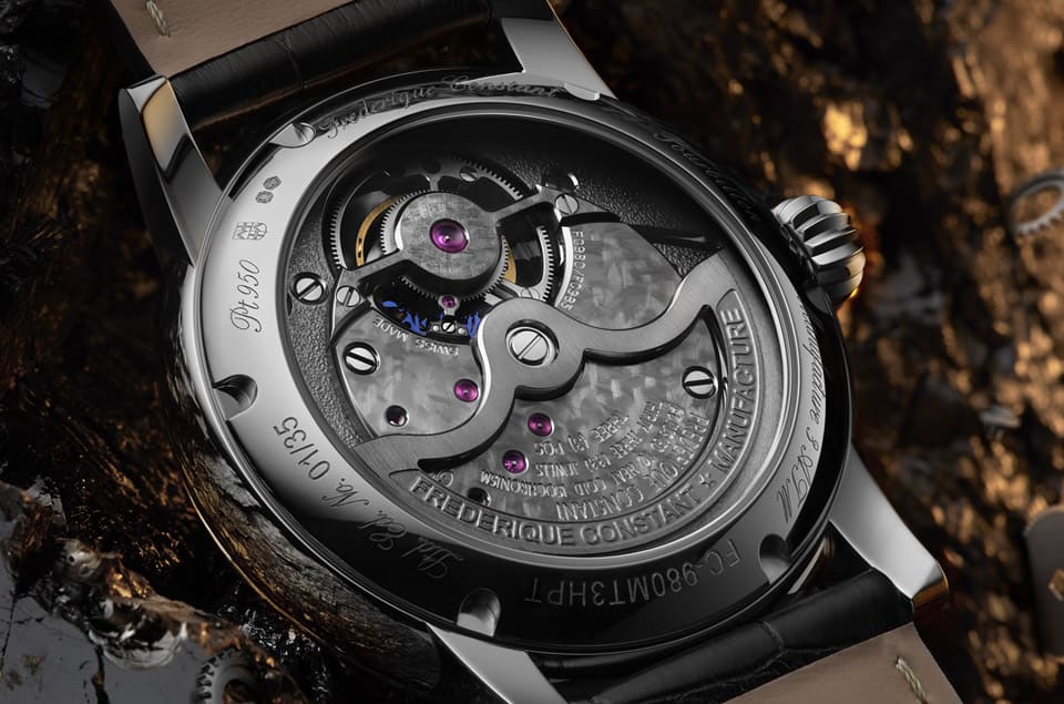 康斯登第一款鉑金隕石面陀飛輪替創立35周年紀念帶來最高潮-復刻表